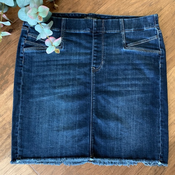 Liverpool Dresses & Skirts - Liverpool Chloe Cat Eye Eco Blue Denim Pencil Pull On Jean Skirt Woman's Size 14